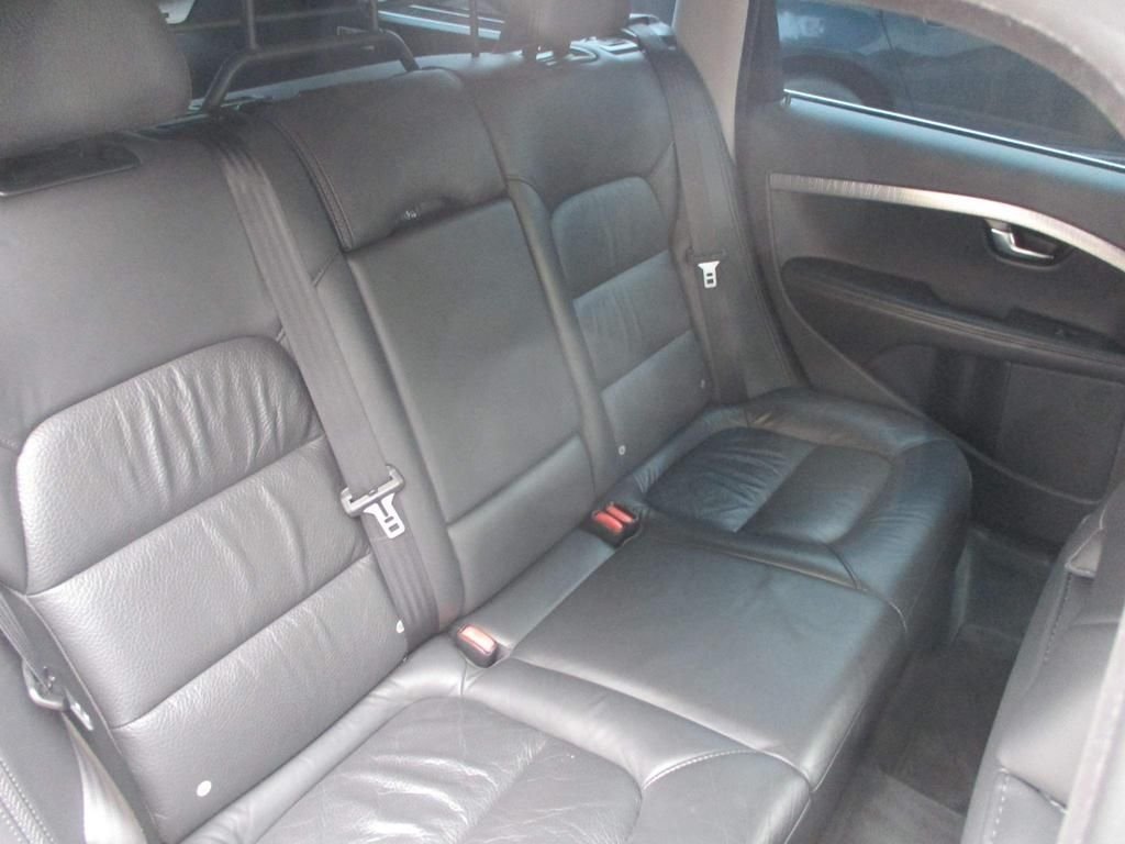 USED 2011 61 VOLVO XC70 2.4 D5 SE LUX AWD 5d 212 BHP LOW MILEAGE WITH FSH !!