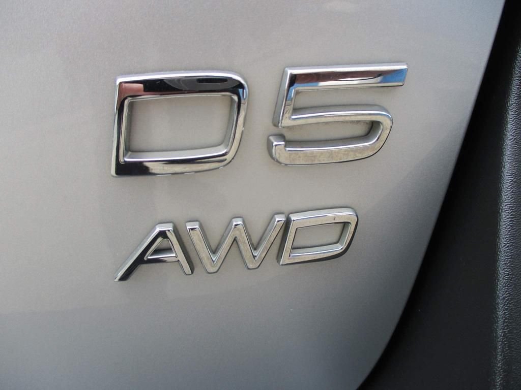 USED 2011 61 VOLVO XC70 2.4 D5 SE LUX AWD 5d 212 BHP LOW MILEAGE WITH FSH !!