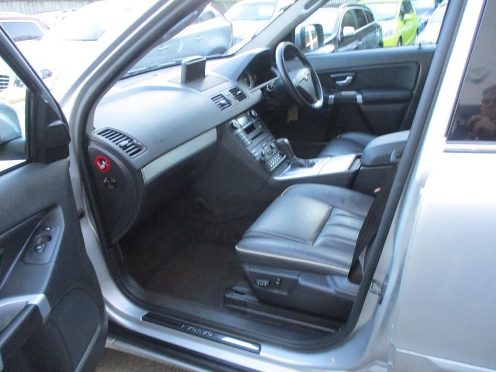 USED 2012 12 VOLVO XC90 2.4 D5 SE LUX AWD 5d 200 BHP ONLY 55000 MILES