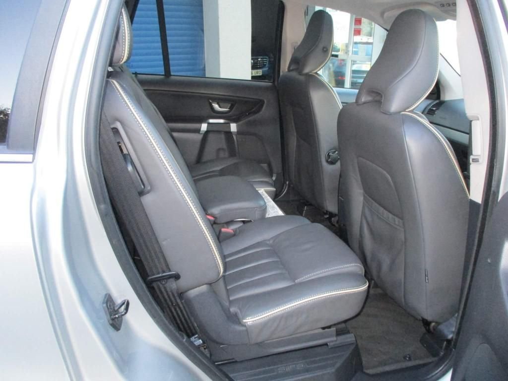 USED 2012 12 VOLVO XC90 2.4 D5 SE LUX AWD 5d 200 BHP ONLY 55000 MILES