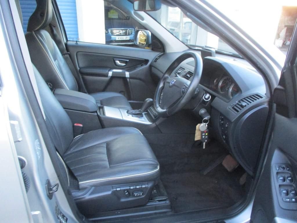 USED 2012 12 VOLVO XC90 2.4 D5 SE LUX AWD 5d 200 BHP ONLY 55000 MILES