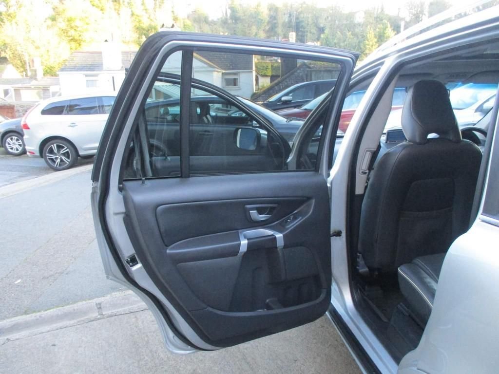 USED 2012 12 VOLVO XC90 2.4 D5 SE LUX AWD 5d 200 BHP ONLY 55000 MILES