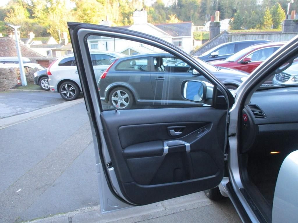 USED 2012 12 VOLVO XC90 2.4 D5 SE LUX AWD 5d 200 BHP ONLY 55000 MILES