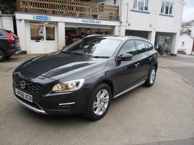 2016 66 Volvo V60 Cross Country 2.4 D4 CROSS COUNTRY SE NAV AWD 5d 187 BHP