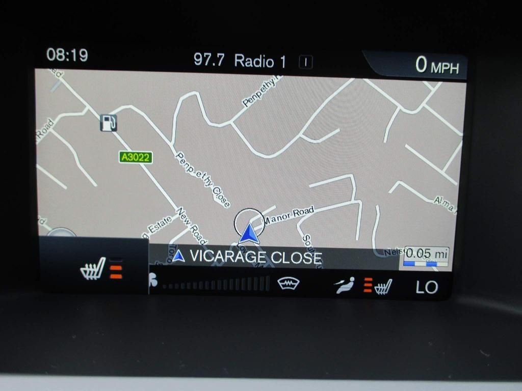 USED 2016 66 VOLVO V60 CROSS COUNTRY 2.4 D4 CROSS COUNTRY SE NAV AWD 5d 187 BHP DAB + SAT NAV