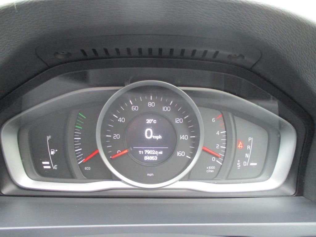 USED 2016 66 VOLVO V60 CROSS COUNTRY 2.4 D4 CROSS COUNTRY SE NAV AWD 5d 187 BHP DAB + SAT NAV