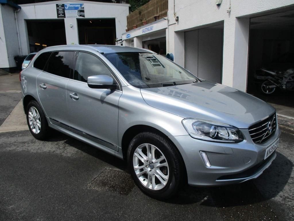 USED 2015 65 VOLVO XC60 2.4 D5 SE LUX NAV AWD 5d 217 BHP FULL SERVICE HISTORY