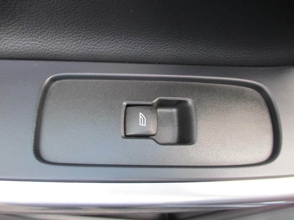 USED 2015 65 VOLVO XC60 2.4 D5 SE LUX NAV AWD 5d 217 BHP FULL SERVICE HISTORY