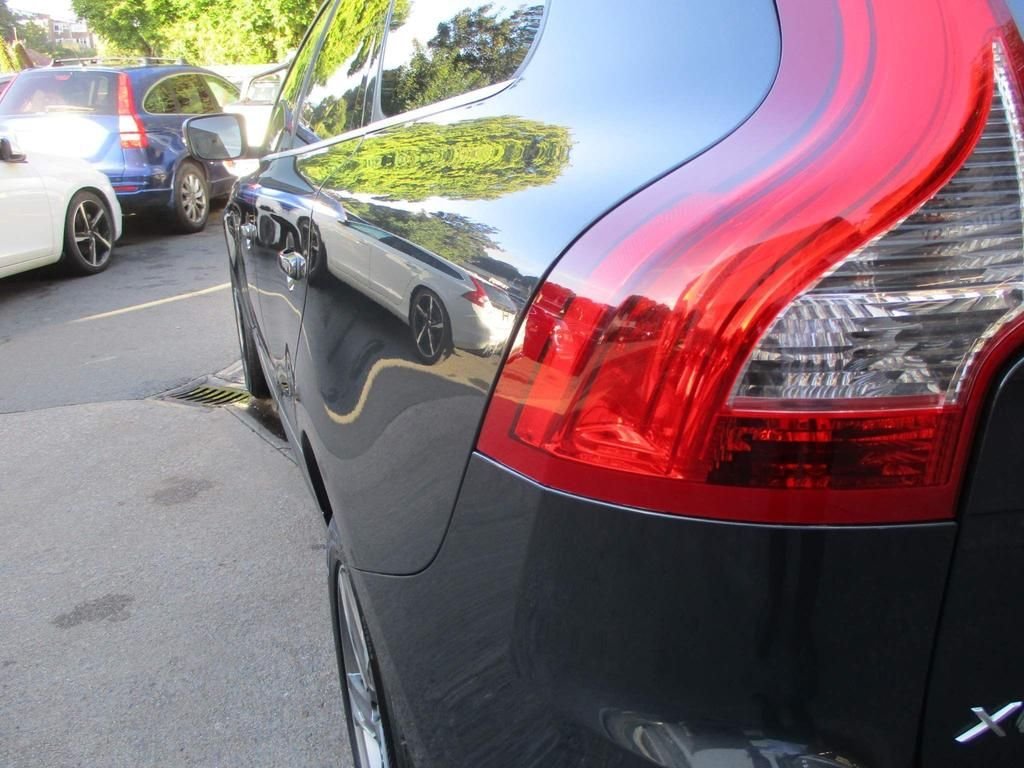 USED 2014 14 VOLVO XC60 2.4 D4 R-DESIGN LUX NAV AWD 5d 161 BHP DAB + SAT NAV