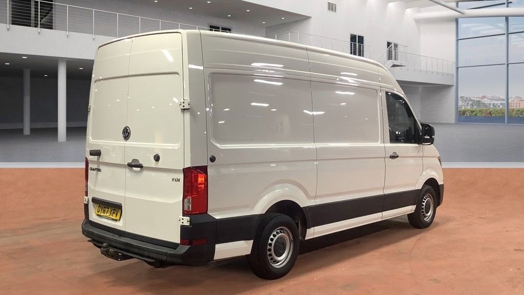 USED 2017 67 VOLKSWAGEN CRAFTER 2.0 CR35 TDI M H/R P/V TRENDLINE 101 BHP NEW PLY LINING JUST FITTED