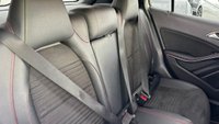 USED 2017 17 MERCEDES-BENZ GLA-CLASS 2.1 GLA 200 D AMG LINE 5d 134 BHP FANTASTIC SPEC CAR