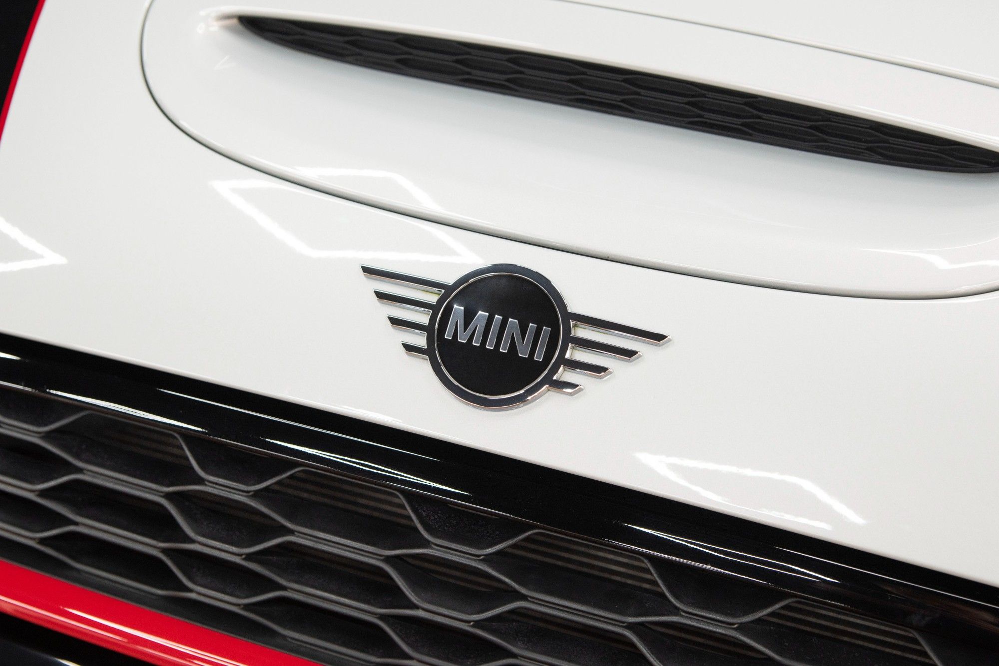 USED 2020 70 MINI CONVERTIBLE 2.0 JOHN COOPER WORKS 2d 228 BHP 