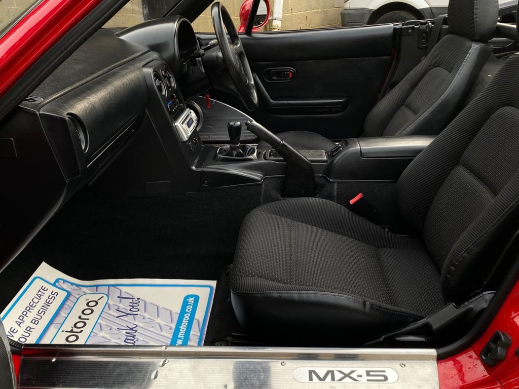 USED 1997 P MAZDA MX-5 1.8 I 2d 128 BHP A Roadster Icon