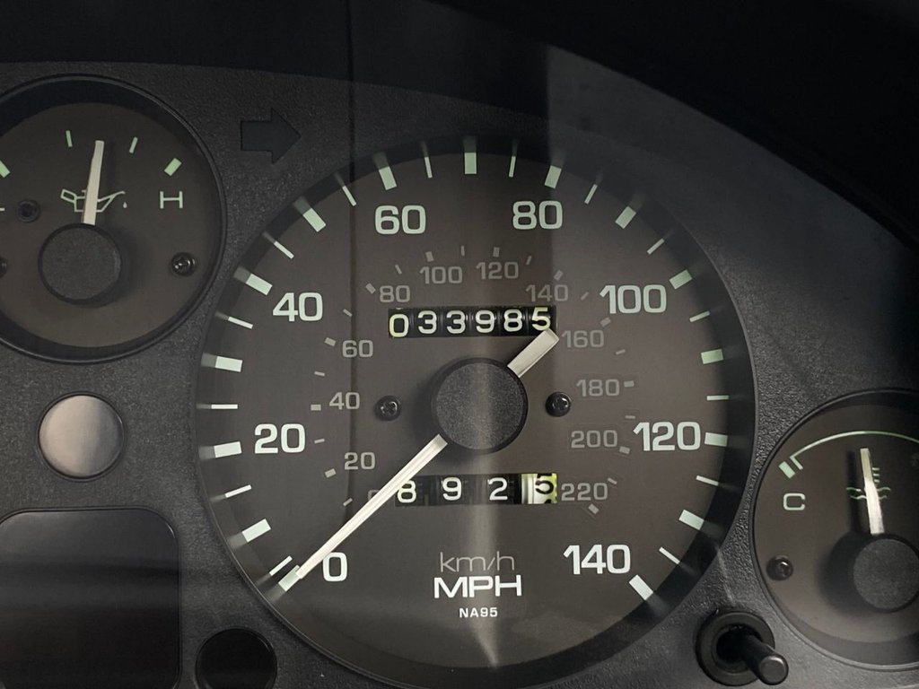USED 1997 P MAZDA MX-5 1.8 I 2d 128 BHP A Roadster Icon
