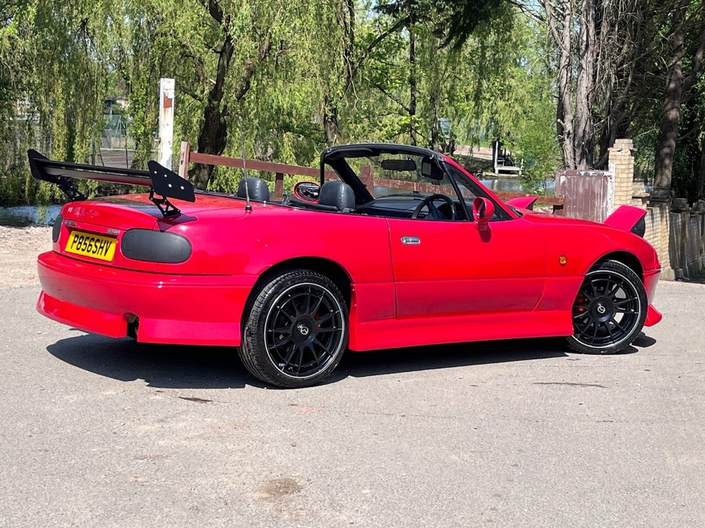 USED 1997 P MAZDA MX-5 1.8 I 2d 128 BHP A Roadster Icon