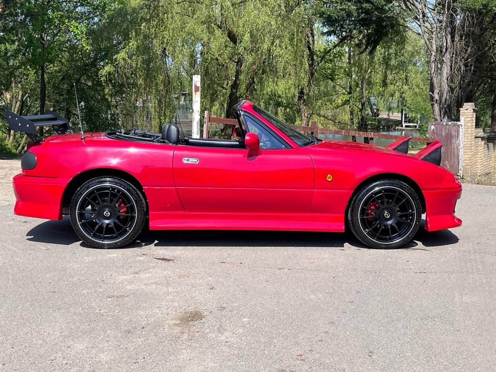 USED 1997 P MAZDA MX-5 1.8 I 2d 128 BHP A Roadster Icon