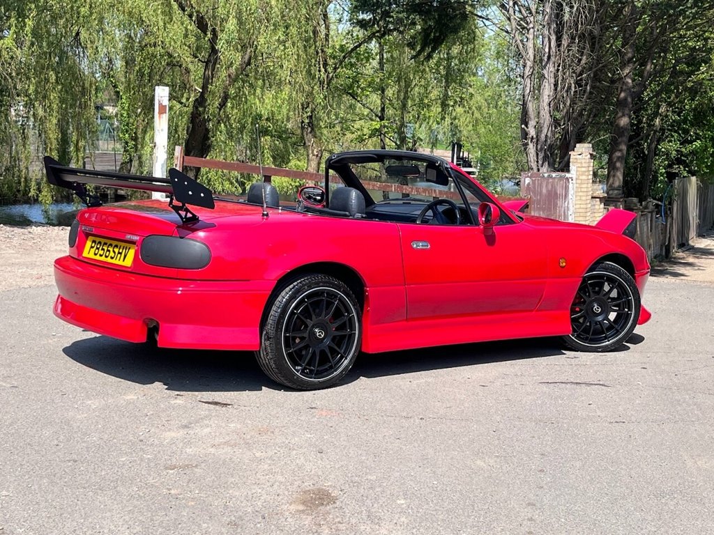 USED 1997 P MAZDA MX-5 1.8 I 2d 128 BHP A Roadster Icon