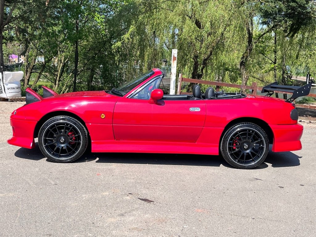 USED 1997 P MAZDA MX-5 1.8 I 2d 128 BHP A Roadster Icon