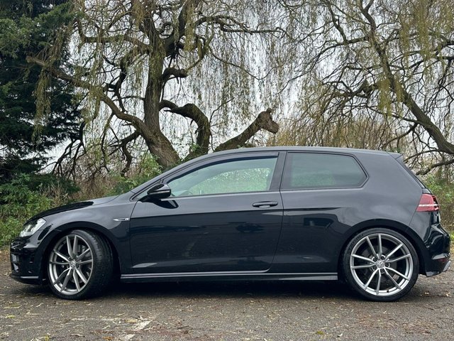 View our VOLKSWAGEN GOLF