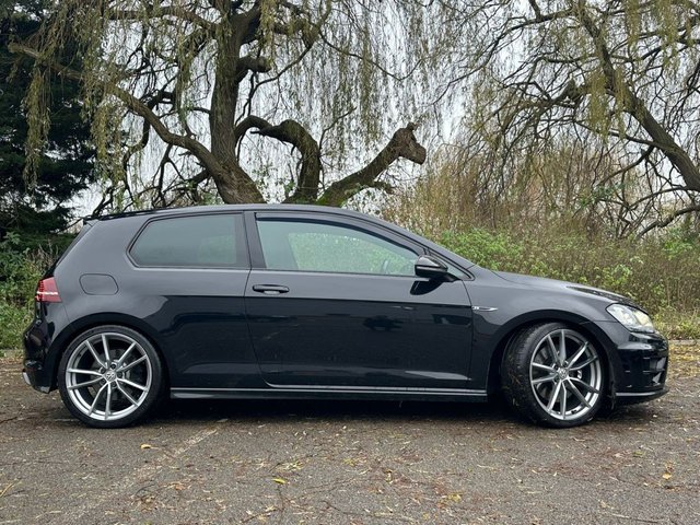 View our VOLKSWAGEN GOLF