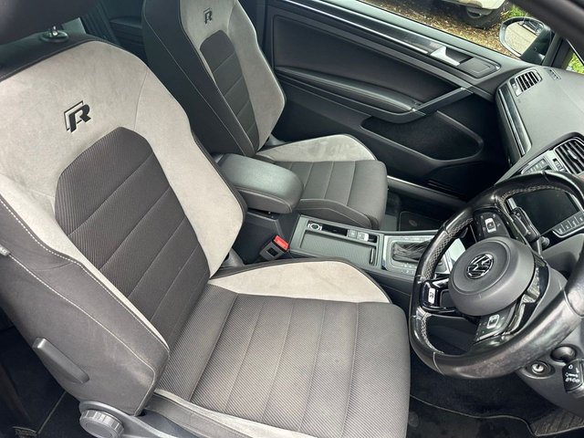 View our VOLKSWAGEN GOLF