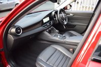 USED 2019 69 ALFA ROMEO GIULIA 2.0 TB VELOCE 4d 277 BHP PANORAMIC ROOF / HARMAN KARDON
