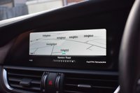 USED 2019 69 ALFA ROMEO GIULIA 2.0 TB VELOCE 4d 277 BHP PANORAMIC ROOF / HARMAN KARDON