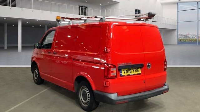 2019 VOLKSWAGEN TRANSPORTER - Photo 2