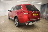USED 2019 69 MITSUBISHI OUTLANDER 2.0 EXCEED 5d 148 BHP WITH A DEALERSHIP SERVICE RECORD AND COVERED JUST 39,000 MILES
