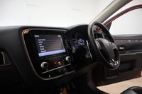 USED 2019 69 MITSUBISHI OUTLANDER 2.0 EXCEED 5d 148 BHP WITH A DEALERSHIP SERVICE RECORD AND COVERED JUST 39,000 MILES