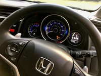 USED 2017 66 HONDA JAZZ 1.3 I-VTEC SE NAVI 5d AUTO 101 BHP 1 RETIRED LADY OWNER //ONLY 6,500 MILES//X5 SERVICE STAMPS//SATNAV//AIRCON//FRONT AND REAR PARK SENSORS//ELEC FOLD MIRRORS//BLUETOOTH//CRUISE CONTROL//MULTI-FUNCTON STEERING WHEEL SE NAVI 5d AUTO 101 BHP 1 RETIRED LADY OWNER //ONLY 6,500 MILES//X5 SERVICE STAMPS//SATNAV//AIRCON//FRONT AND REAR PARK SENSORS//ELEC FOLD MIRRORS//BLUETOOTH//CRUISE CONTROL//MULTI-FUNCTON STEERING WHEEL