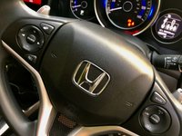 USED 2017 66 HONDA JAZZ 1.3 I-VTEC SE NAVI 5d AUTO 101 BHP 1 RETIRED LADY OWNER //ONLY 6,500 MILES//X5 SERVICE STAMPS//SATNAV//AIRCON//FRONT AND REAR PARK SENSORS//ELEC FOLD MIRRORS//BLUETOOTH//CRUISE CONTROL//MULTI-FUNCTON STEERING WHEEL SE NAVI 5d AUTO 101 BHP 1 RETIRED LADY OWNER //ONLY 6,500 MILES//X5 SERVICE STAMPS//SATNAV//AIRCON//FRONT AND REAR PARK SENSORS//ELEC FOLD MIRRORS//BLUETOOTH//CRUISE CONTROL//MULTI-FUNCTON STEERING WHEEL