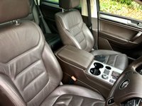 USED 2015 15 VOLKSWAGEN TOUAREG 3.0 V6 R-LINE TDI BLUEMOTION TECHNOLOGY 5d AUTO 259 BHP//ULEZ COMPLIANT EURO6//1 PRIVATE OWNER FROM NEW//FULL  HEATED LEATHER UPHOLSTREY//PANORAMIC GLASS ROOF//SANAV/ Detachable Tow Bar R-LINE TDI BLUEMOTION TECHNOLOGY 5d AUTO 259 BHP//ULEZ COMPLIANT EURO6//1 PRIVATE OWNER FROM NEW// FULL   HEATED LEATHER UPHOLSTREY//PANORAMIC GLASS ROOF//SANAV/ Detachable Tow Bar