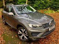 USED 2015 15 VOLKSWAGEN TOUAREG 3.0 V6 R-LINE TDI BLUEMOTION TECHNOLOGY 5d AUTO 259 BHP//ULEZ COMPLIANT EURO6//1 PRIVATE OWNER FROM NEW//FULL  HEATED LEATHER UPHOLSTREY//PANORAMIC GLASS ROOF//SANAV/ Detachable Tow Bar R-LINE TDI BLUEMOTION TECHNOLOGY 5d AUTO 259 BHP//ULEZ COMPLIANT EURO6//1 PRIVATE OWNER FROM NEW// FULL   HEATED LEATHER UPHOLSTREY//PANORAMIC GLASS ROOF//SANAV/ Detachable Tow Bar