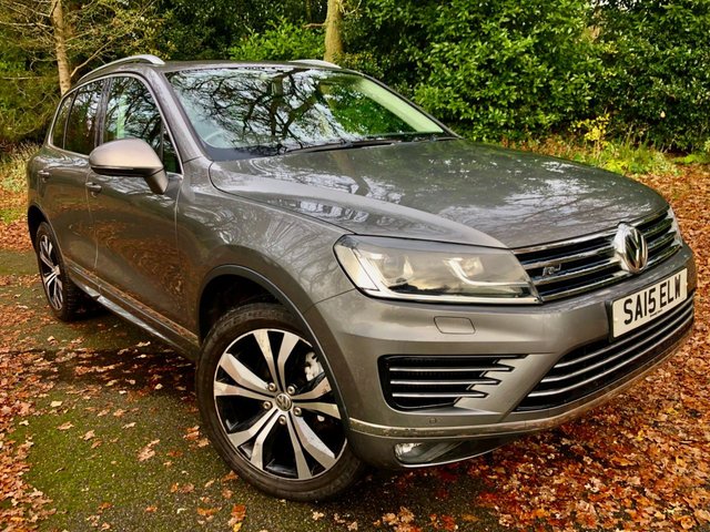 2015 15 Volkswagen Touareg 3.0 V6 R-LINE TDI BLUEMOTION TECHNOLOGY 5d AUTO 259 BHP//ULEZ COMPLIANT EURO6//1 PRIVATE OWNER FROM NEW//FULL  HEATED LEATHER UPHOLSTREY//PANORAMIC GLASS ROOF//SANAV/ Detachable Tow Bar