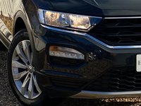 USED 2019 69 VOLKSWAGEN T-ROC 1.5 SE TSI EVO DSG 5d 148 BHP AUTOMATIC