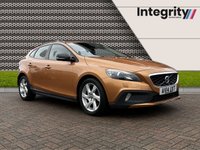 USED 2014 14 VOLVO V40 1.6 D2 CROSS COUNTRY LUX 5d 113 BHP BLUETOOTH HANDSFREE - USB INPUT - CLIMATE CONTROL - DAB RADIO - XENON HEADLIGHTS - RAIN SENSING WIPERS