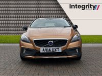 USED 2014 14 VOLVO V40 1.6 D2 CROSS COUNTRY LUX 5d 113 BHP BLUETOOTH HANDSFREE - USB INPUT - CLIMATE CONTROL - DAB RADIO - XENON HEADLIGHTS - RAIN SENSING WIPERS