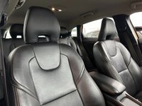 USED 2014 14 VOLVO V40 1.6 D2 CROSS COUNTRY LUX 5d 113 BHP BLUETOOTH HANDSFREE - USB INPUT - CLIMATE CONTROL - DAB RADIO - XENON HEADLIGHTS - RAIN SENSING WIPERS