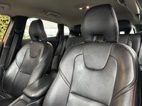 USED 2014 14 VOLVO V40 1.6 D2 CROSS COUNTRY LUX 5d 113 BHP BLUETOOTH HANDSFREE - USB INPUT - CLIMATE CONTROL - DAB RADIO - XENON HEADLIGHTS - RAIN SENSING WIPERS