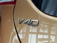 USED 2014 14 VOLVO V40 1.6 D2 CROSS COUNTRY LUX 5d 113 BHP BLUETOOTH HANDSFREE - USB INPUT - CLIMATE CONTROL - DAB RADIO - XENON HEADLIGHTS - RAIN SENSING WIPERS