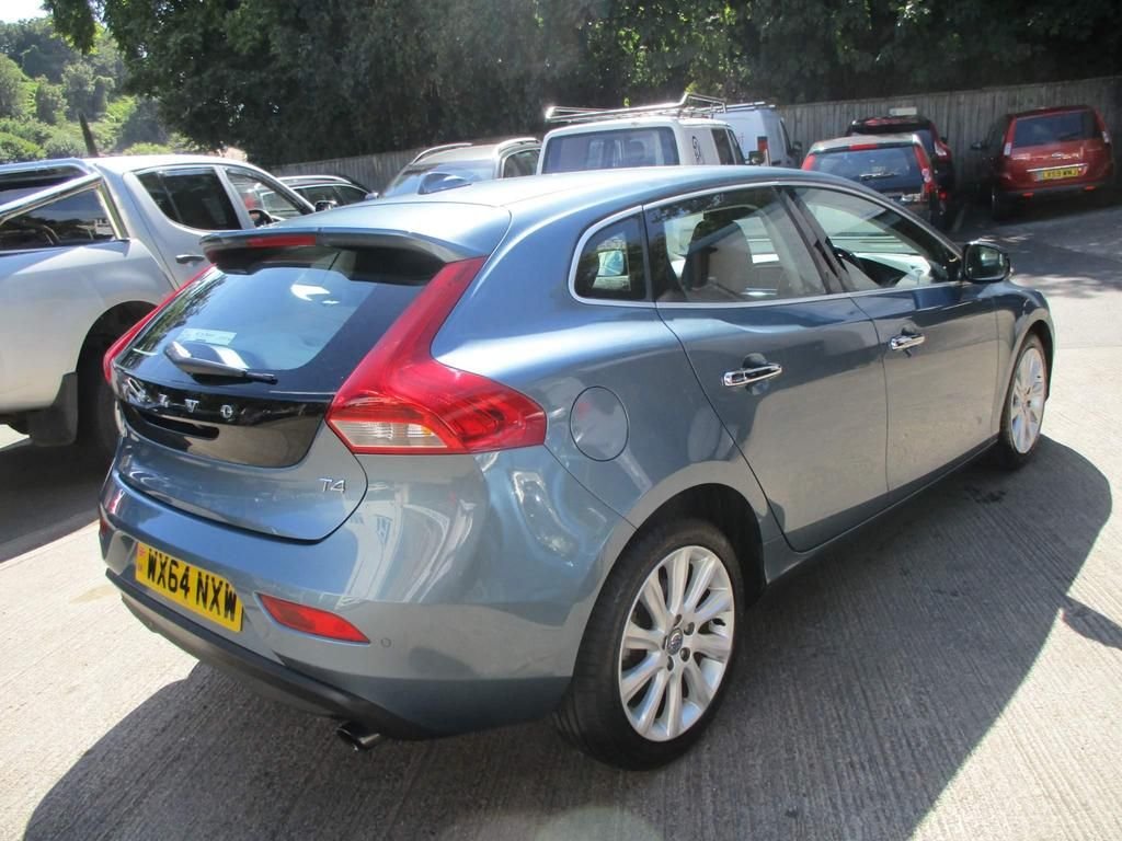 USED 2014 64 VOLVO V40 VOLVO V40 1.6 T4 SE Powershift Euro 5 (s/s) 5dr 
