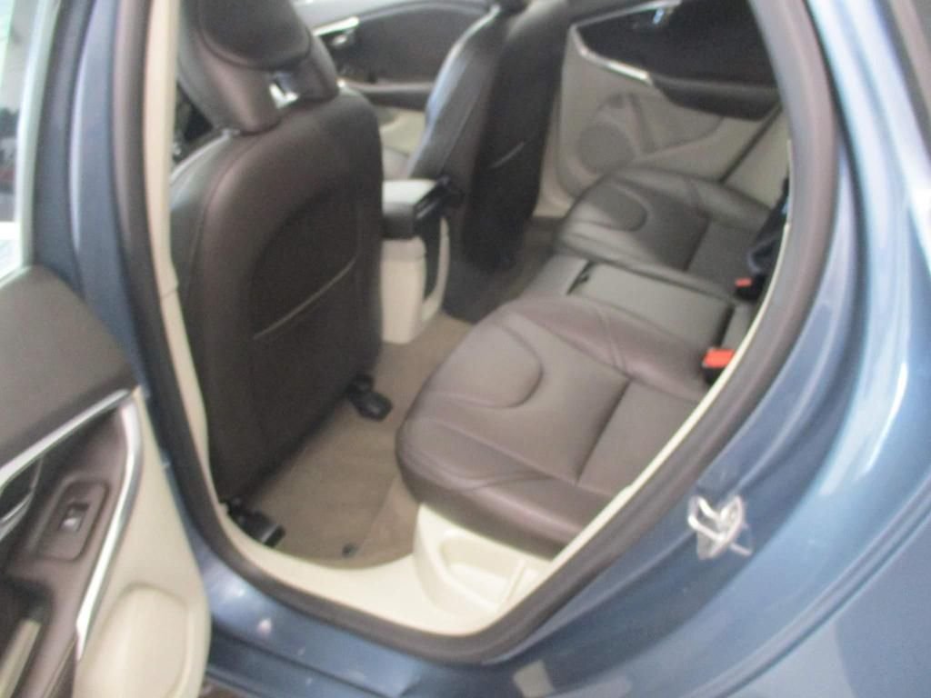 USED 2014 64 VOLVO V40 VOLVO V40 1.6 T4 SE Powershift Euro 5 (s/s) 5dr 