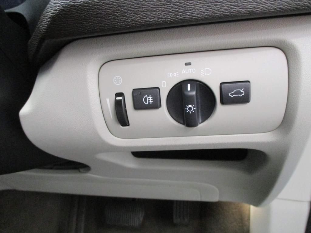 USED 2014 64 VOLVO V40 VOLVO V40 1.6 T4 SE Powershift Euro 5 (s/s) 5dr 