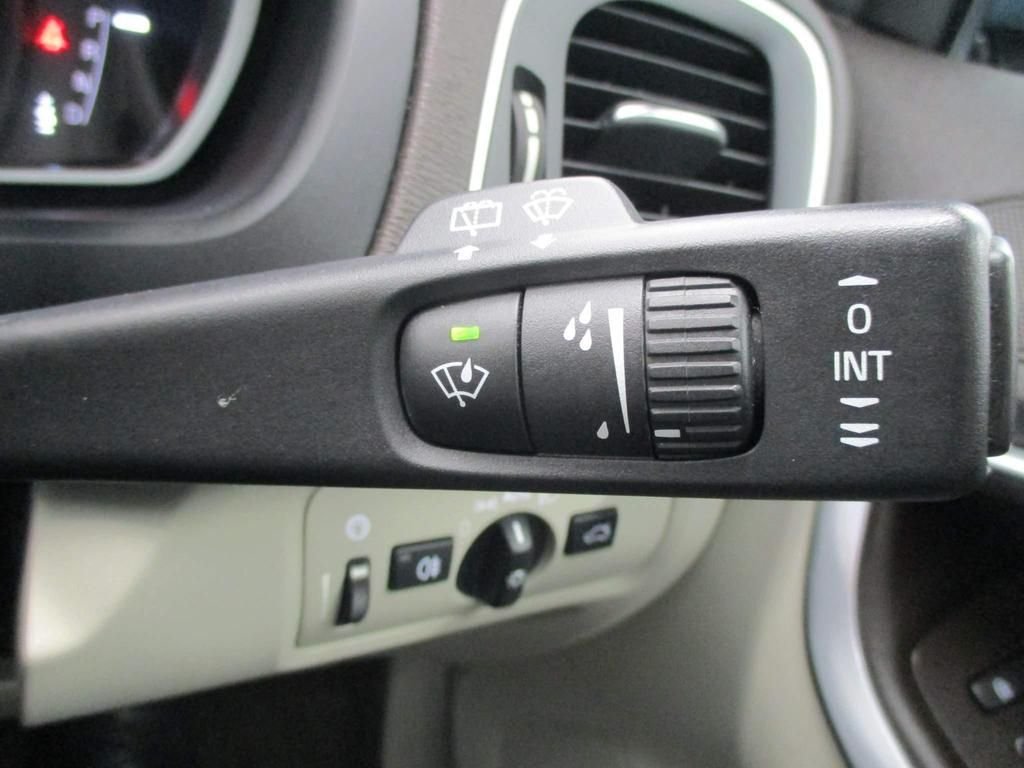 USED 2014 64 VOLVO V40 VOLVO V40 1.6 T4 SE Powershift Euro 5 (s/s) 5dr 