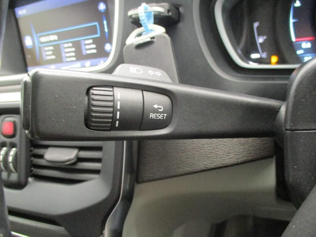 USED 2014 64 VOLVO V40 VOLVO V40 1.6 T4 SE Powershift Euro 5 (s/s) 5dr 