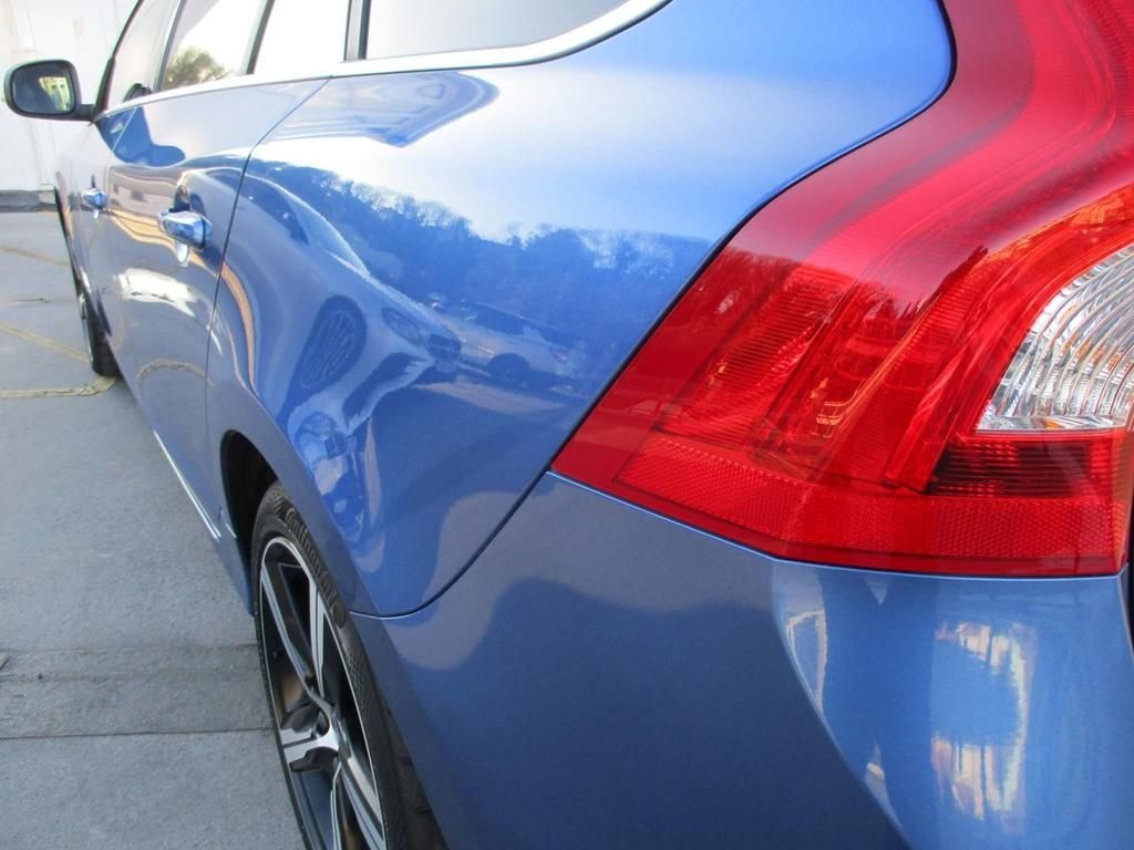 USED 2017 67 VOLVO V60 2.0 D3 R-DESIGN NAV 5d 148 BHP FULL SERVICE HISTORY