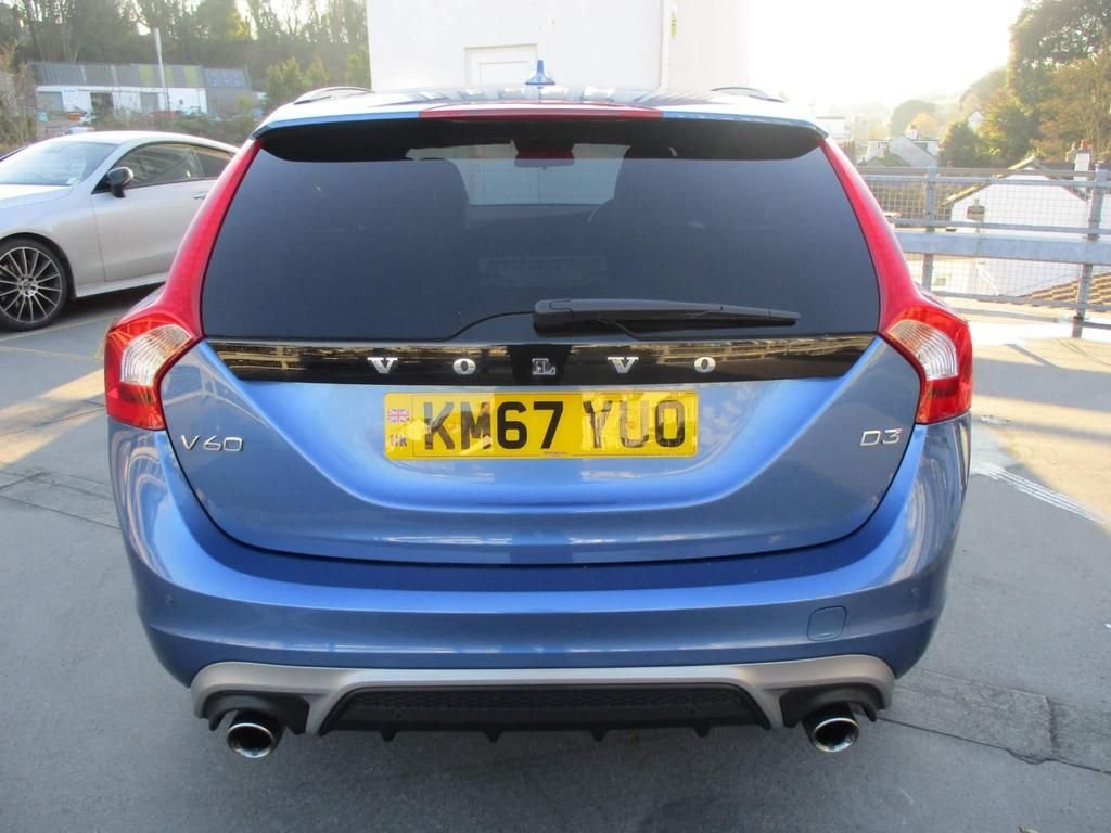 USED 2017 67 VOLVO V60 2.0 D3 R-DESIGN NAV 5d 148 BHP FULL SERVICE HISTORY