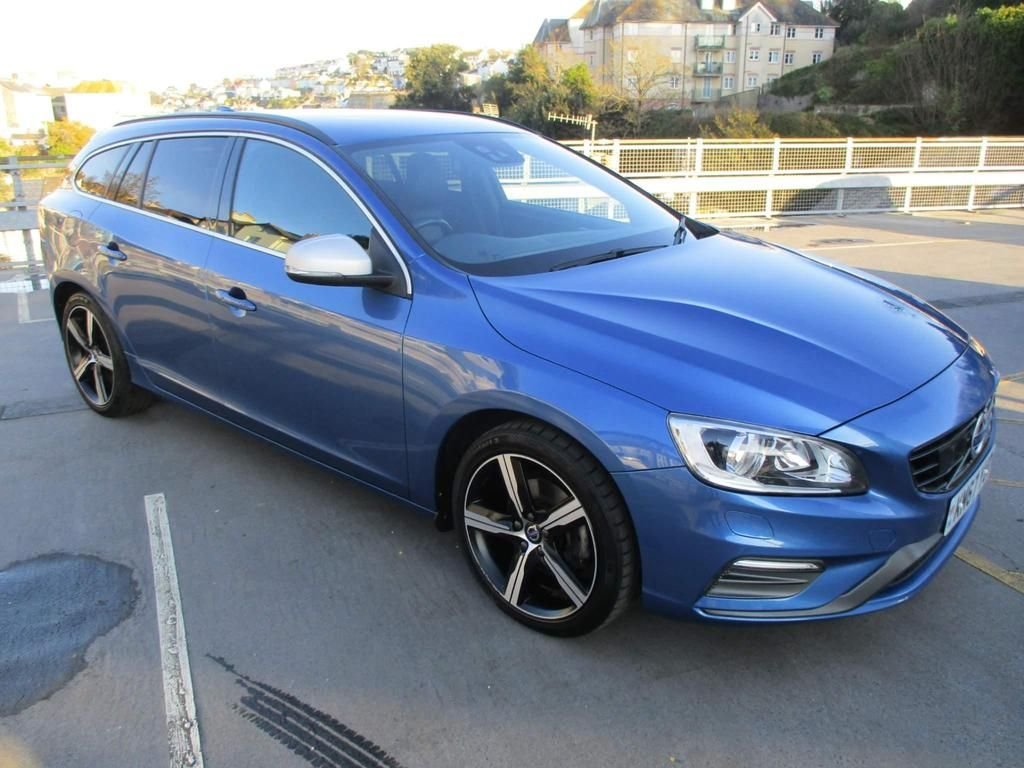 USED 2017 67 VOLVO V60 2.0 D3 R-DESIGN NAV 5d 148 BHP FULL SERVICE HISTORY