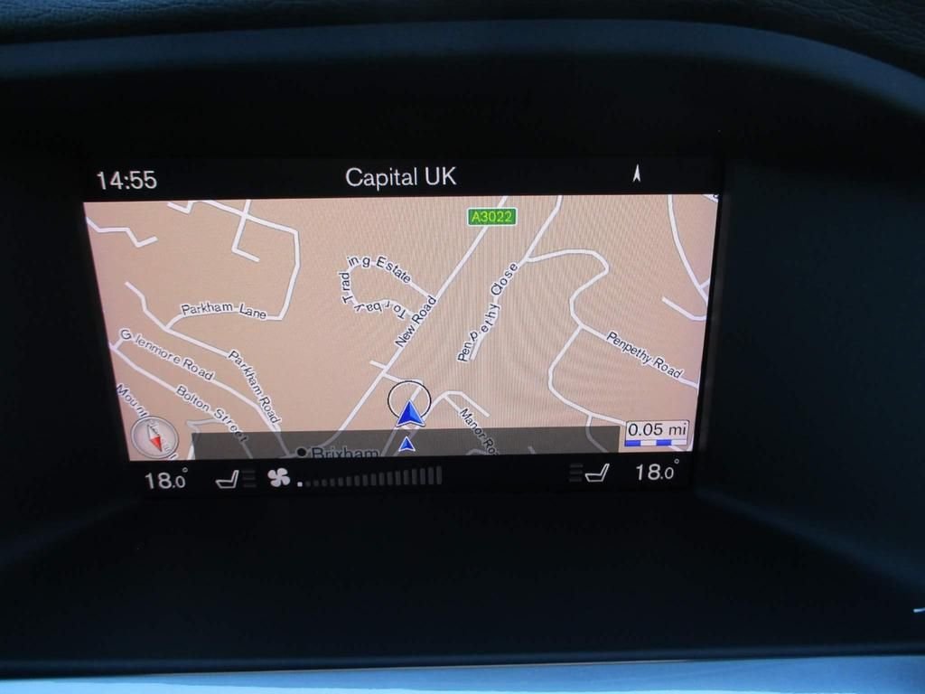 USED 2017 67 VOLVO V60 2.0 D3 R-DESIGN NAV 5d 148 BHP FULL SERVICE HISTORY